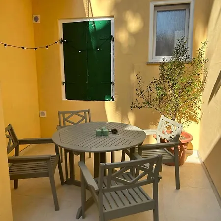 Petite Provence Aux Mandarines Lägenhet *