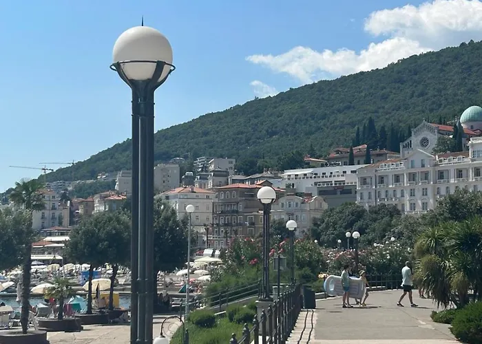 Petite Provence Aux Mandarines Daire Opatija